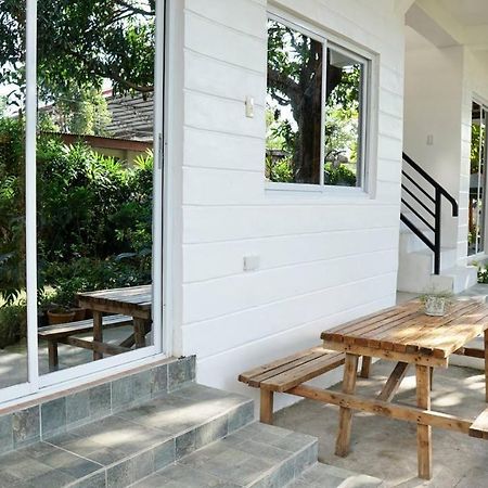 Location One Eighty Bed & Breakfast Bangcusay Ngoại thất bức ảnh