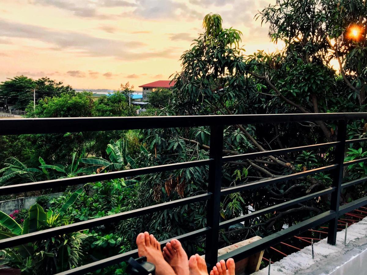 Location One Eighty Bed & Breakfast Bangcusay Ngoại thất bức ảnh