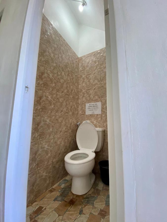 Location One Eighty Bed & Breakfast Bangcusay Ngoại thất bức ảnh