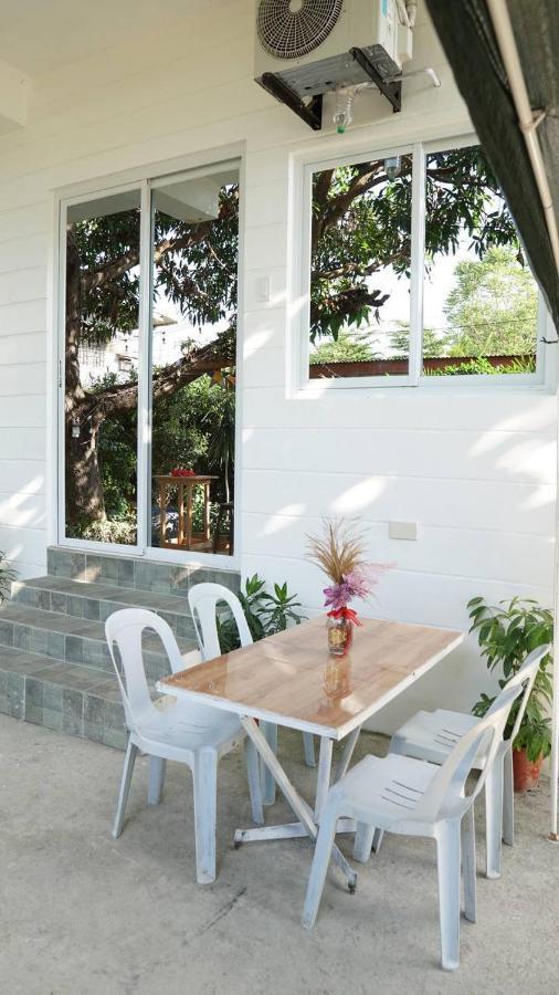 Location One Eighty Bed & Breakfast Bangcusay Ngoại thất bức ảnh