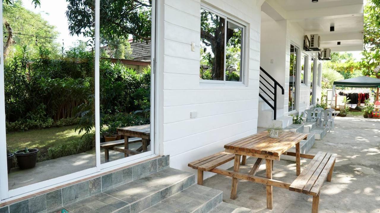 Location One Eighty Bed & Breakfast Bangcusay Ngoại thất bức ảnh